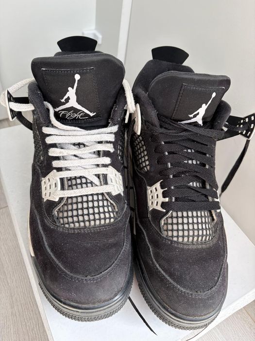 Jordan 4 White Thunder