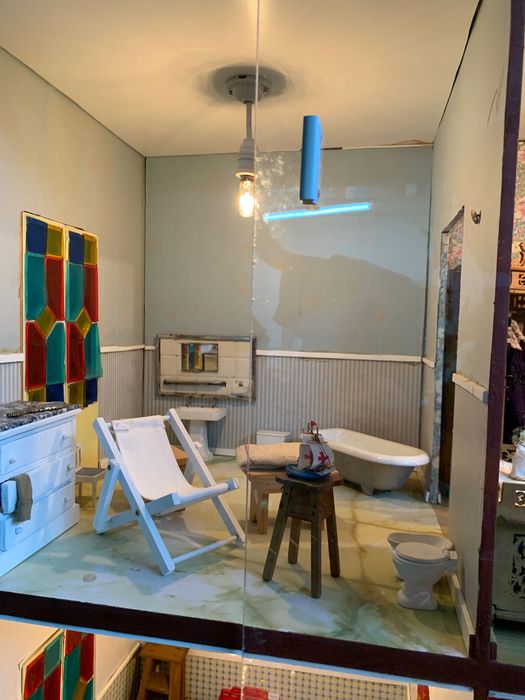 Casa de Bonecas Vintage com recheio, Bonecas e Móveis em miniatura