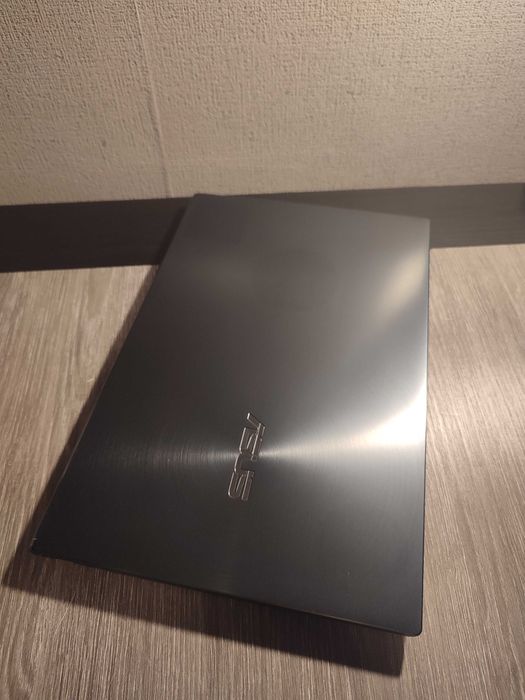 Asus ZenBook 14 AMD Ryzen 5 4500U / 16 GB RAM / 512 GB SSD