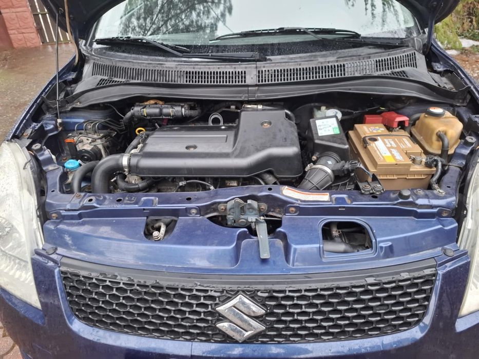 Suzuki Swift - ekonomiczny 1,3 - 2008 rok