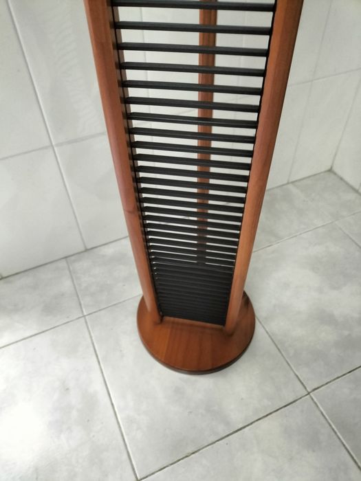Suporte para Cd's em madeira