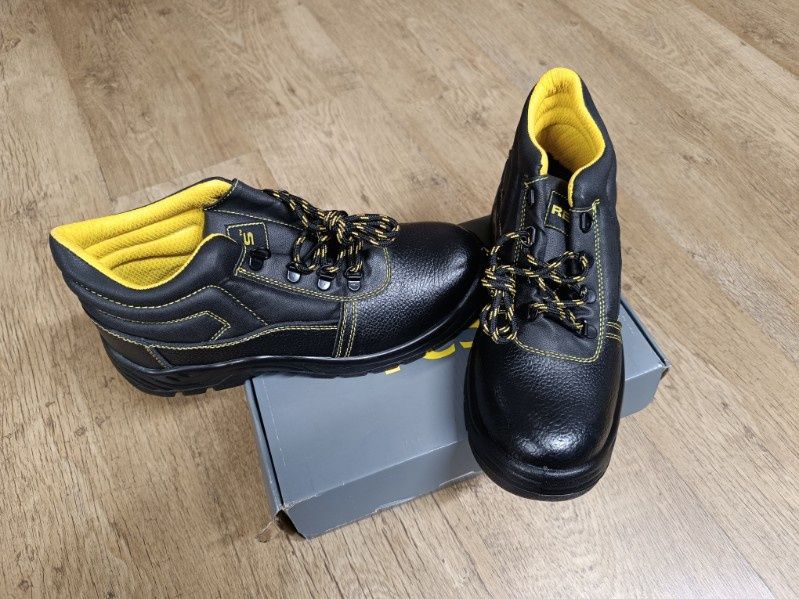 Buty rozmiar 43.Nowe
