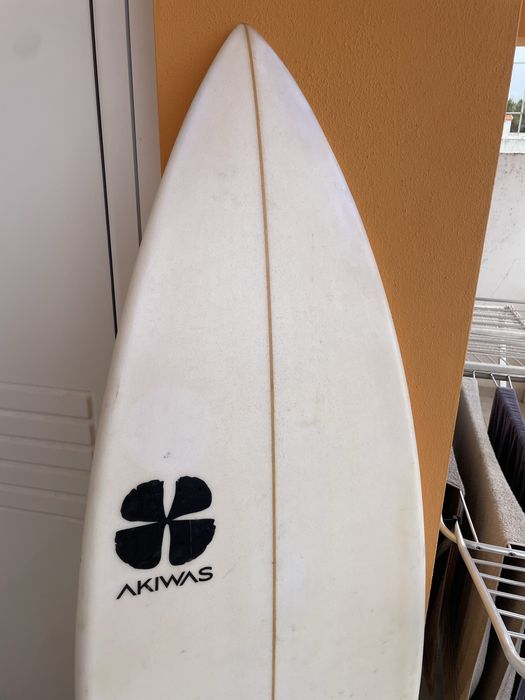 Prancha surf Akiwas 5’8” squash