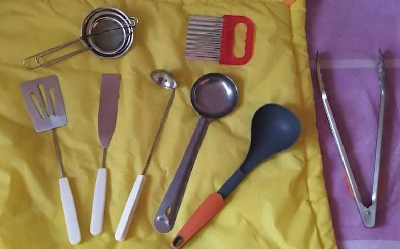 Кухонные принадлежности, сито, лопатки, половник, кухонные щипцы ЛОТ