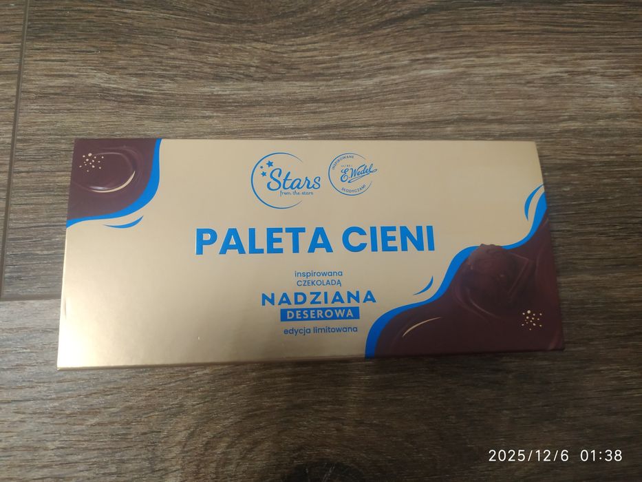 Paleta cieni do powiek Stars from the Stars x Wedel