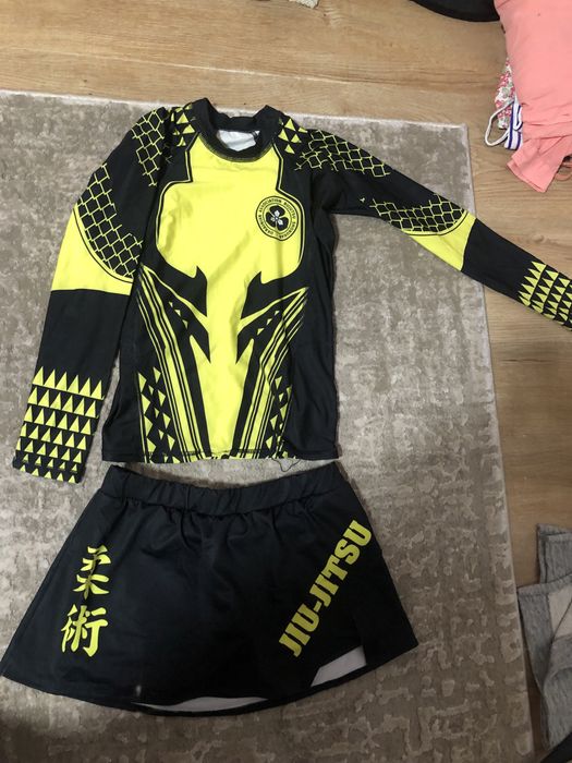 Костюм для  тренировок.