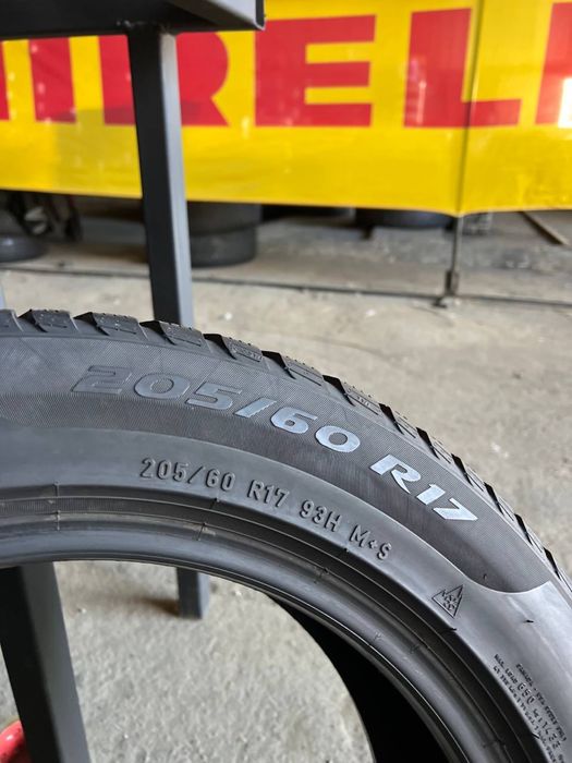 Шини 205/60 r17 93H Pirelli Sottozero 3 2019рік (697)
