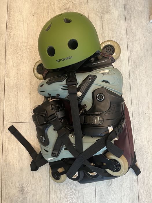 Zestaw (Rolki, Kask, Ochraniacze , Plecak,Dodatkowe kółka świecącę się