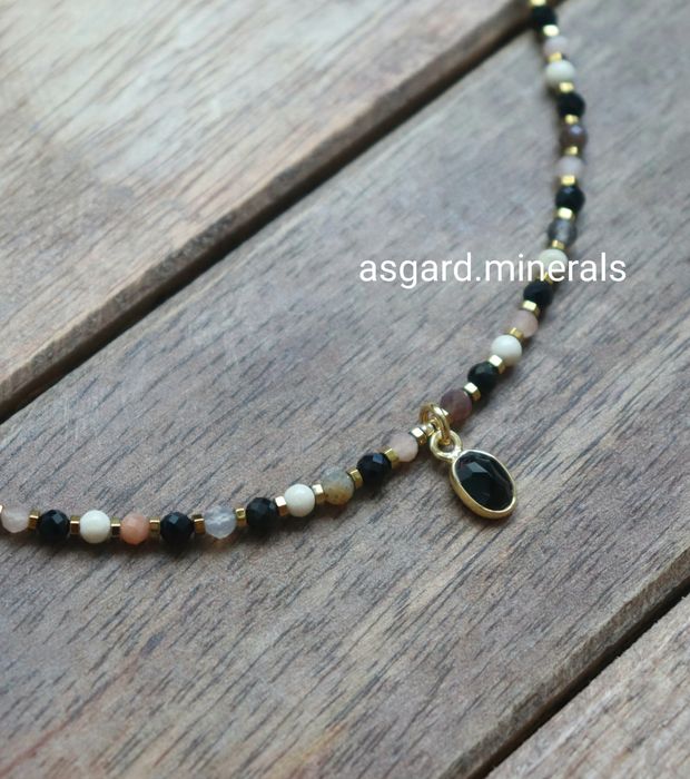 Naszyjnik amulet siły onyks kamień słoneczny agat kwarc dymny hematyt