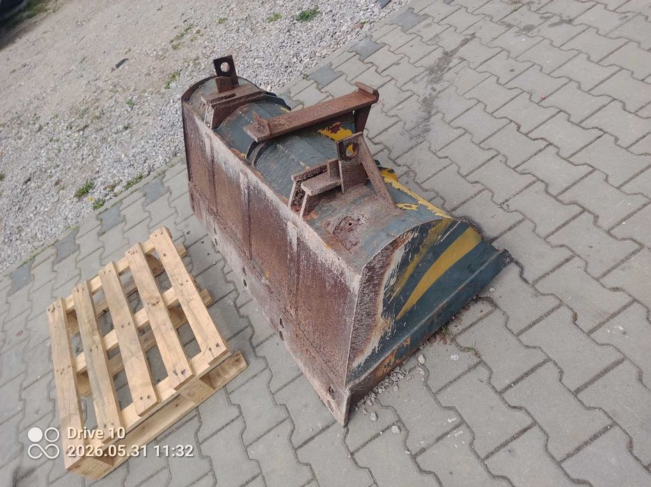 Mini ladowarka ładowacz 1000 kg udzwigu zamiana na mini koparka