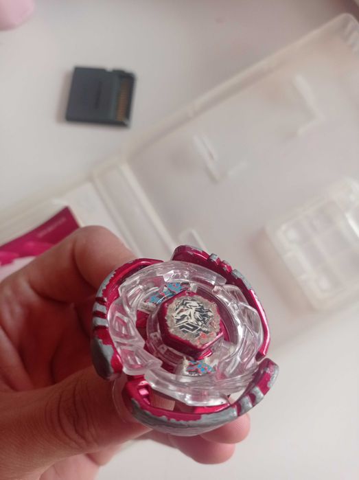 Beyblade Metal Fusion Cyber Pegasus - Nintendo DS - com Beyblade