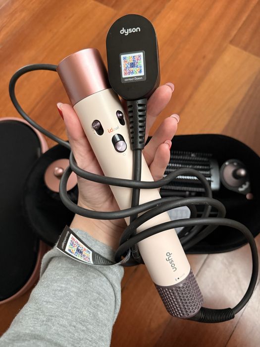 Dyson airwrap i.d