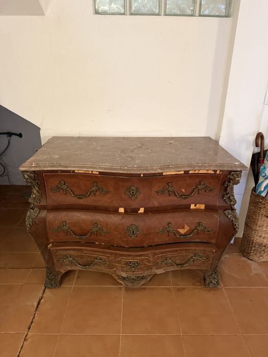 Movel antigo para restaurar