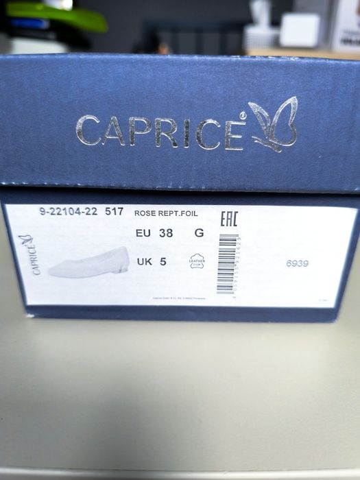 Półbuty Caprice NOWE r. 38