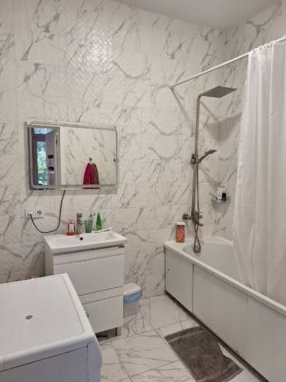 Продам 3-х комнатную квартиру, ул. Широкая 116 б.