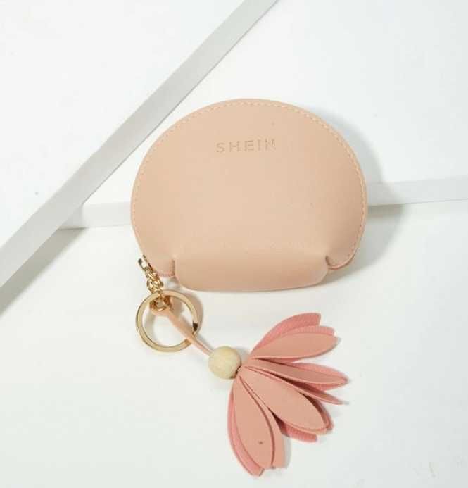 NOWA pudrowo różowo kosmetyczka