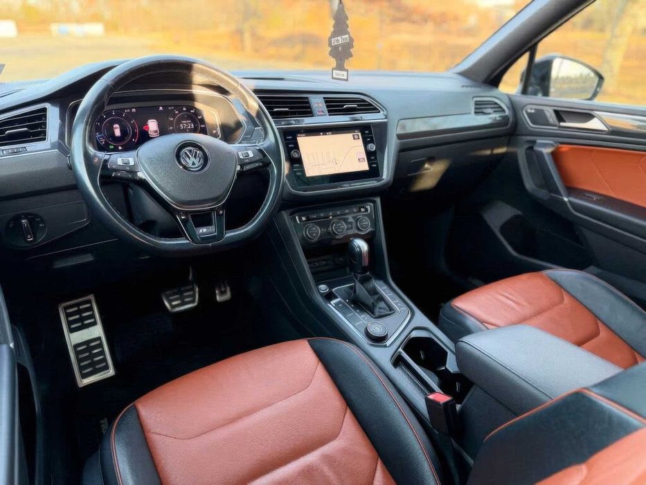 Volkswagen Tiguan SEL Premium R-Line 4Motion      2020