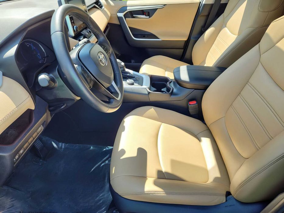 Toyota RAV4 Limited      2021