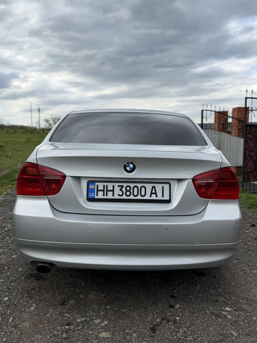 Продам BMW e90 2005