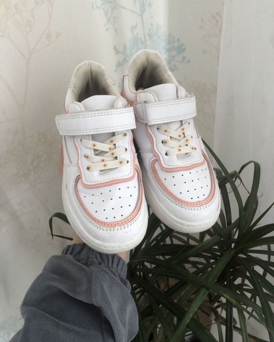 Білі кросівки для дівчинки 17.5 см