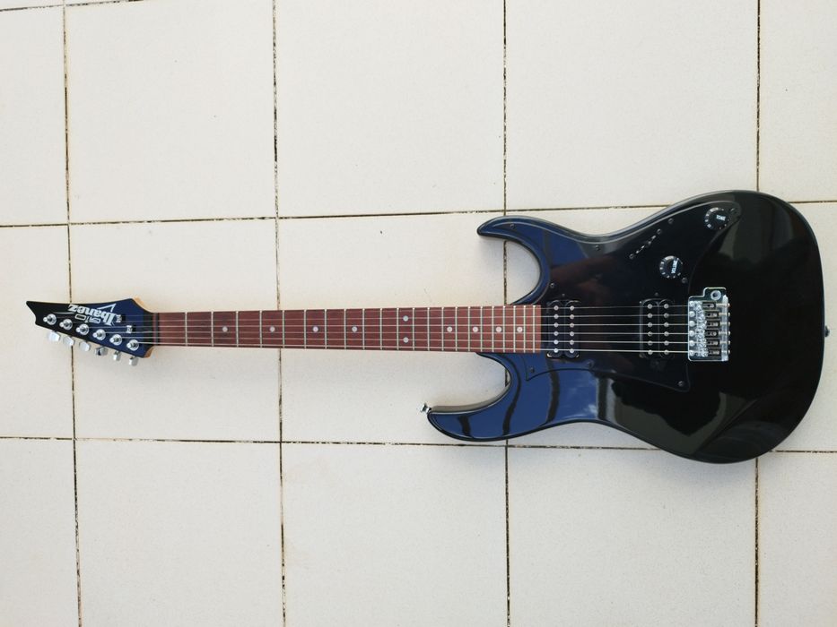 Guitarra Ibanez + Kit completo para iniciar