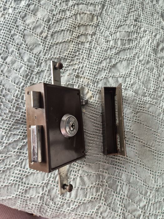 Caixa de fechadura nova64286309320706121