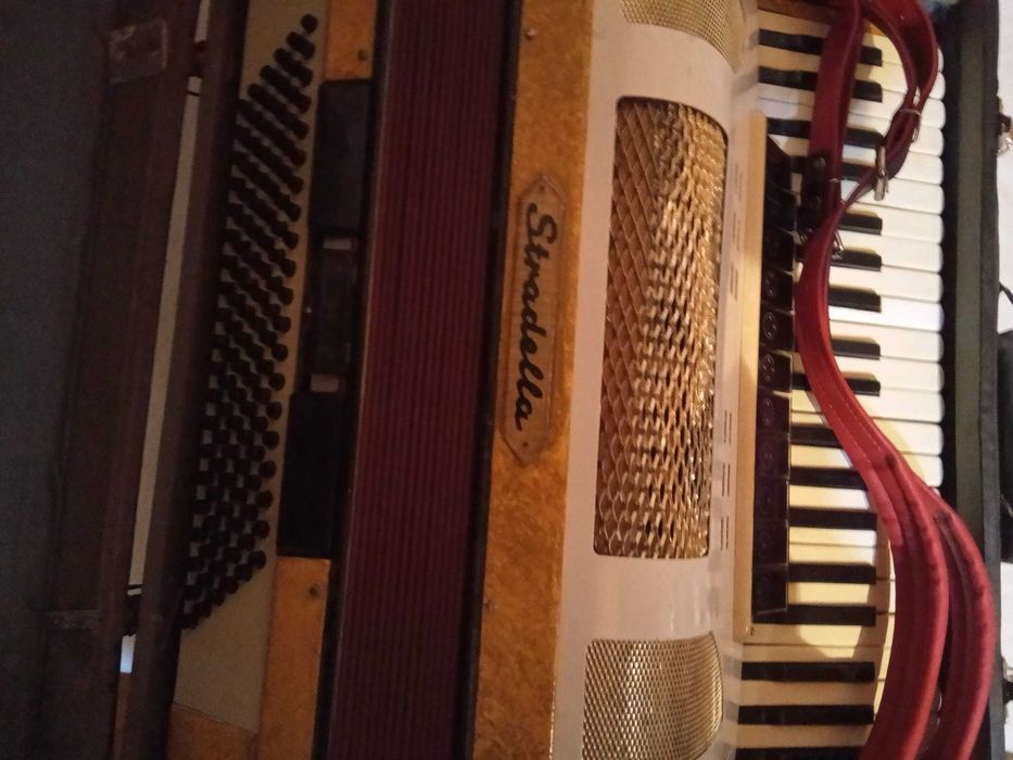 Akordeon Stradella 120 basów bez futerału