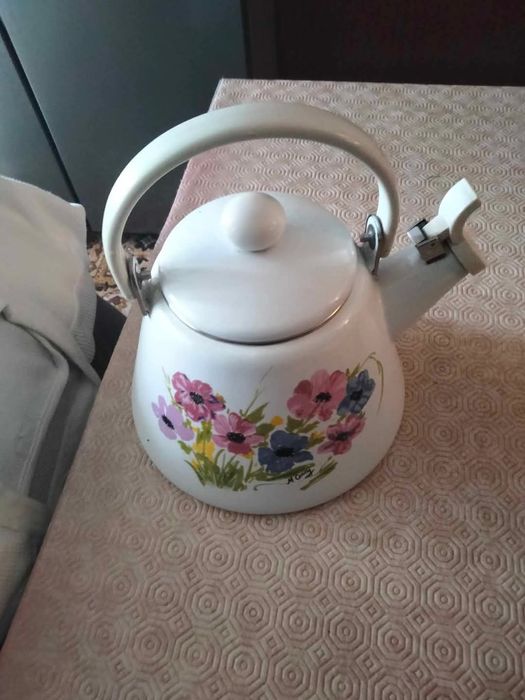 Chaleira para chá urgência