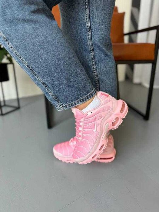 Кроссовки Женские Nike Air Max Plus TN Ultra Pink/Жіночі Кросівки