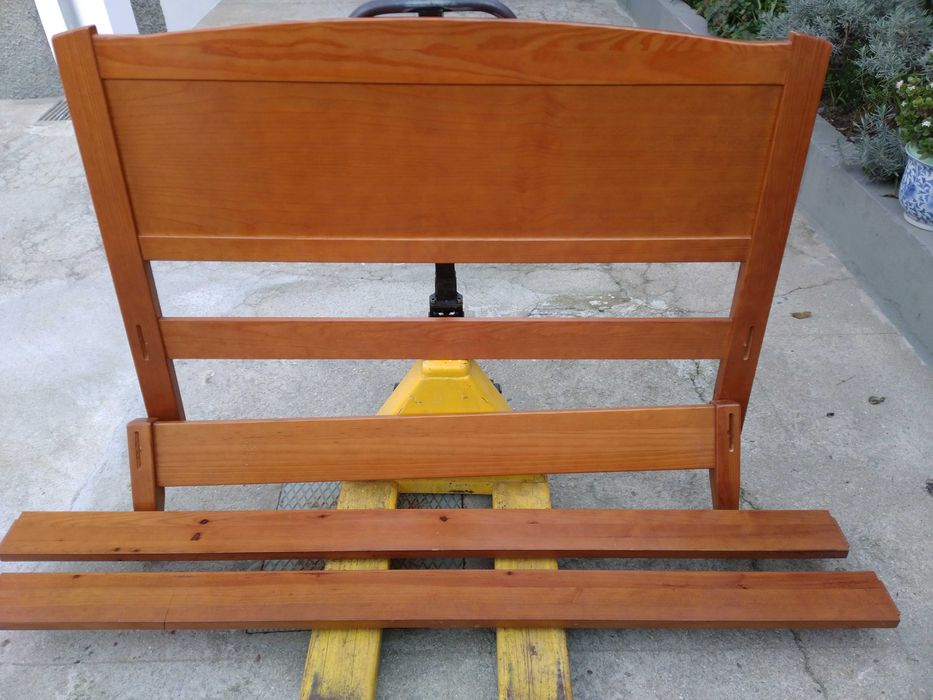 Cama de casal + estrado