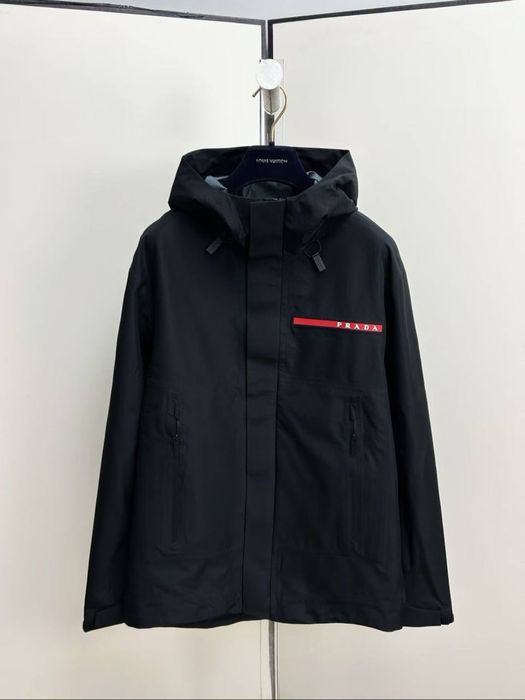 Ветровка Prada