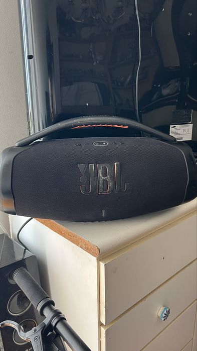 Vendo Jbl Boombox 3