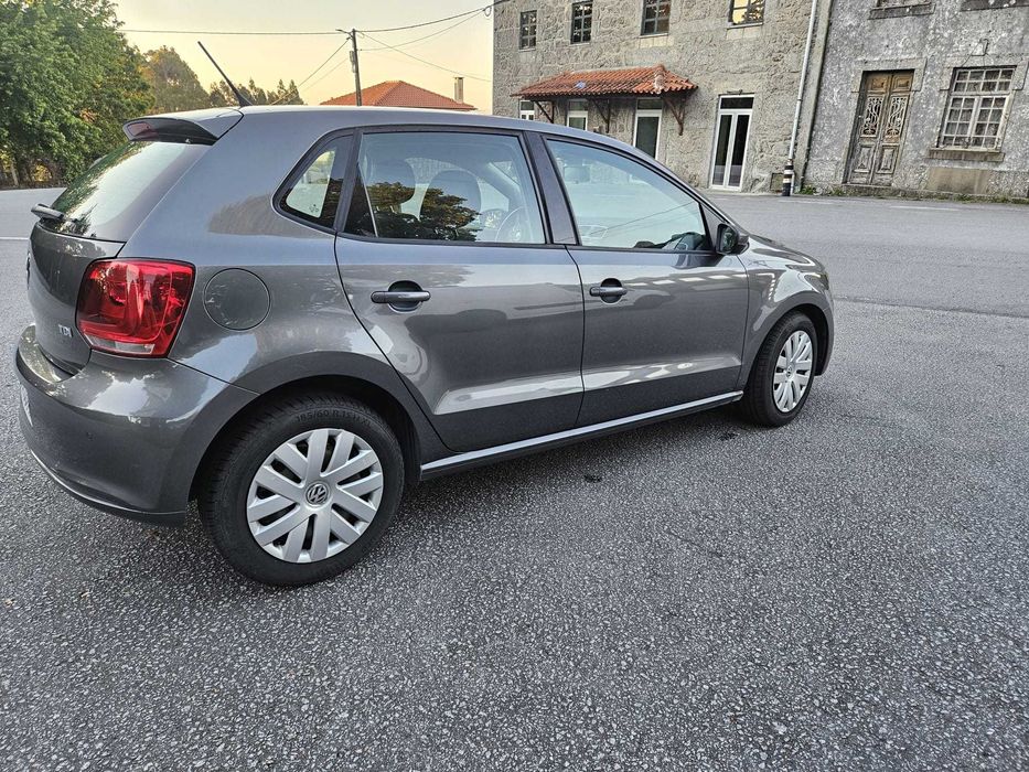 Volkswagen Polo 1.6 TDI - 2010 - 124 000km Reais carro muito Económico, Fiável e Confortável