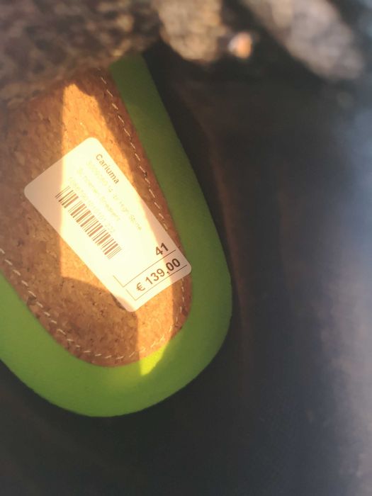 Ténis cariuma novos.