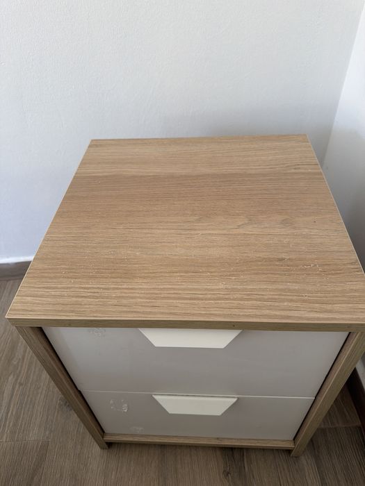 Mesa de cabeceira ikea