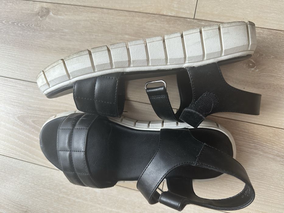 Sandałki dla dziewczynki rozmiar 35