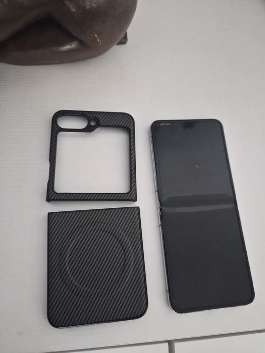 Smartfon Samsung Z Flip 5 8GB