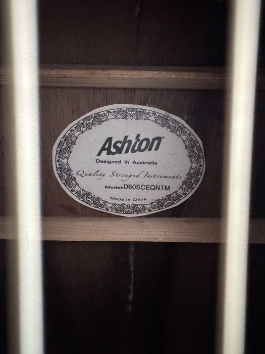 Guitarra acústica Ashton