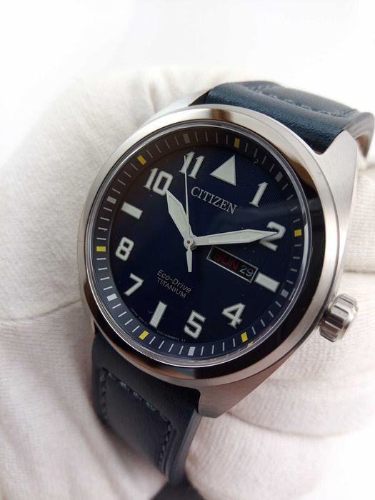Титановые японские часы Citizen Eco-Drive Garrison BM8568-01L, cапфир