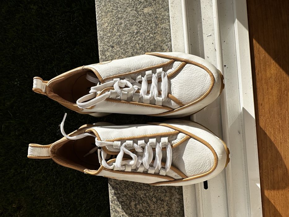 Sapatilhas em pele