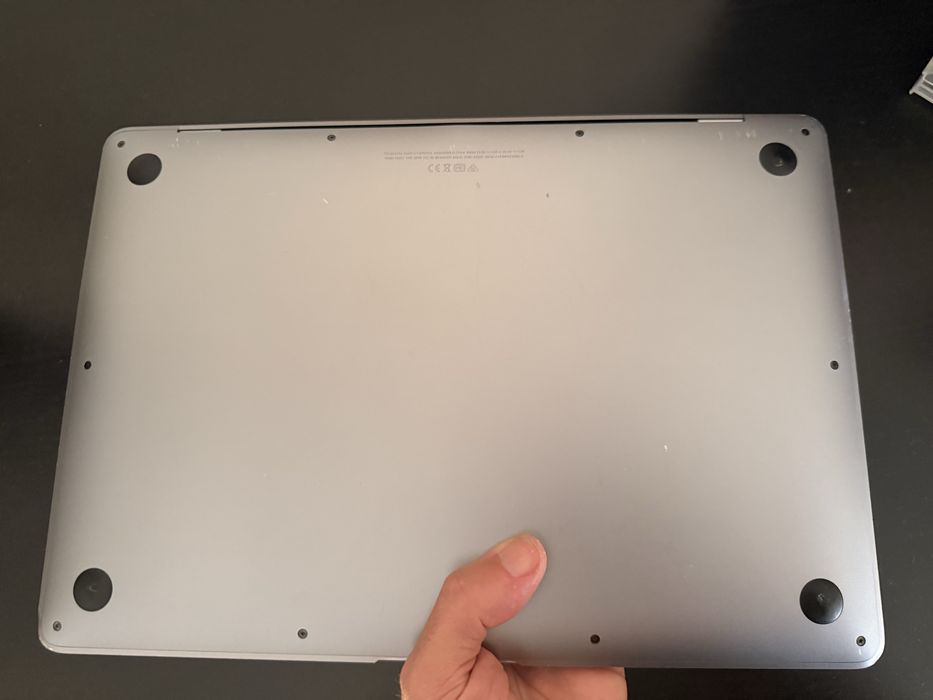 MacBook Air M1 - Funcionando 100% (Com detalhes estéticos)