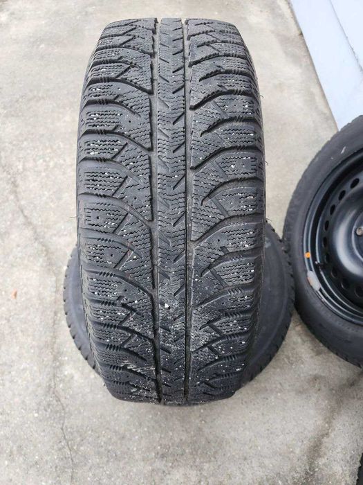 Диски сталеві R16 оригінал Hyundai KIA 52910-G4050 з гумою 205/60 R16