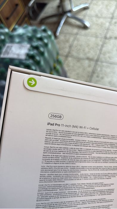Apple iPad Pro 11" M4 (A2836) telefone + wifi