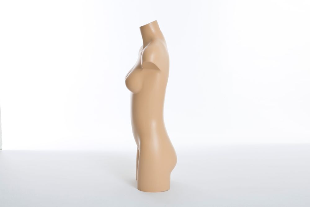 Busto feminino, plástico, cor de pele