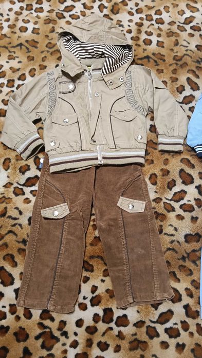 Костюм спортивний