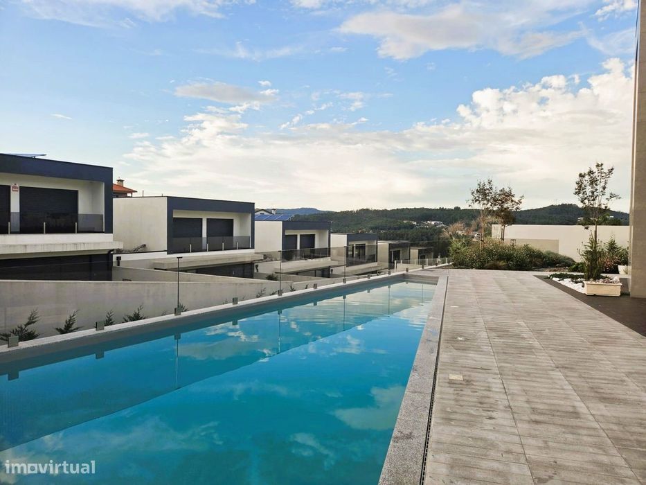 Moradia Isolada T4 C/Piscina