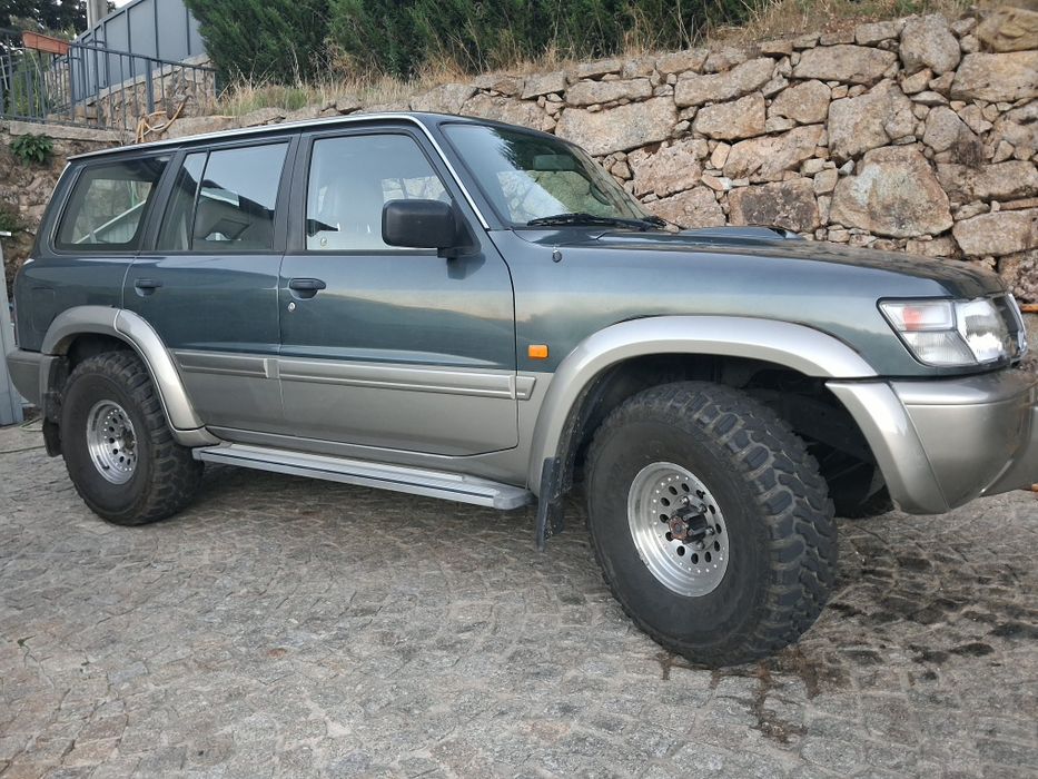 Vendo 4 pneus  35 12.5 15 como novos
