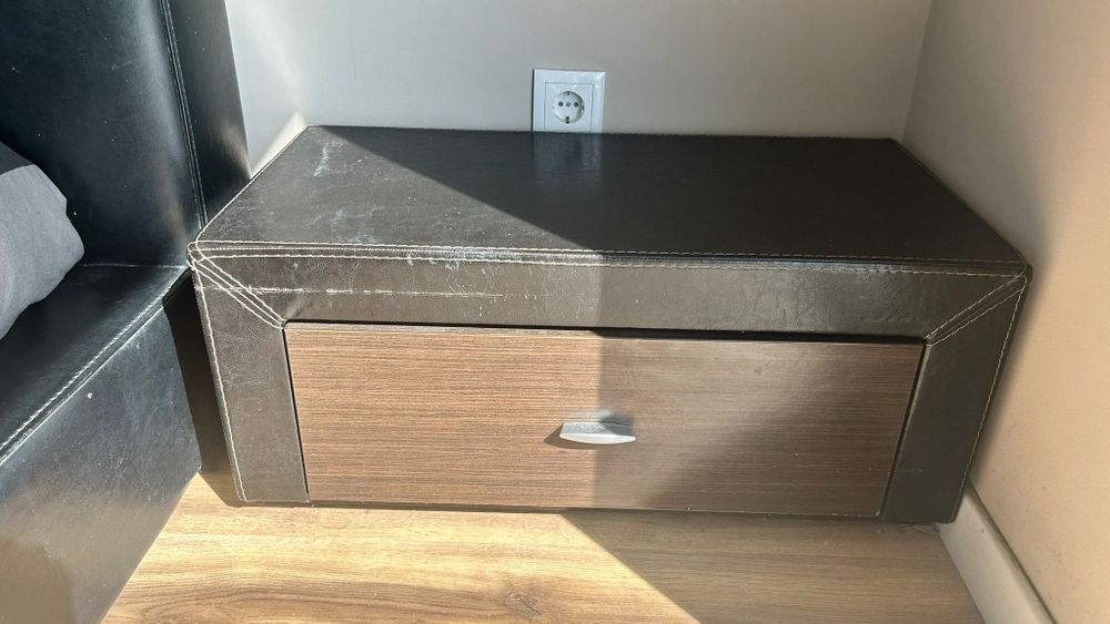Cama em pele 1,40x1,90