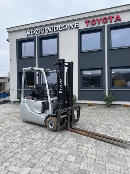 Wózek widłowy elektryczny Toyota 8FBE18T 2019r | Brak Baterii