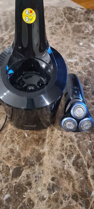 Máquina de barbear Philips serie 6000